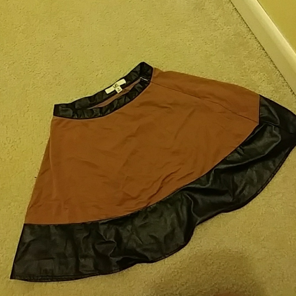 Tan skirt with fake leather bottom and waist